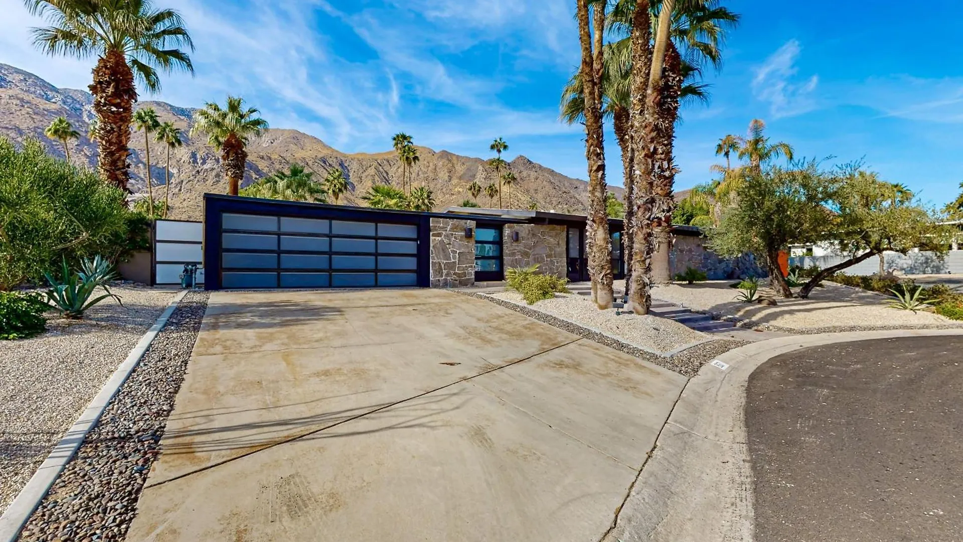 Holiday home Zen Inspired Sanctuary Permit# 1131 Villa Palm Springs